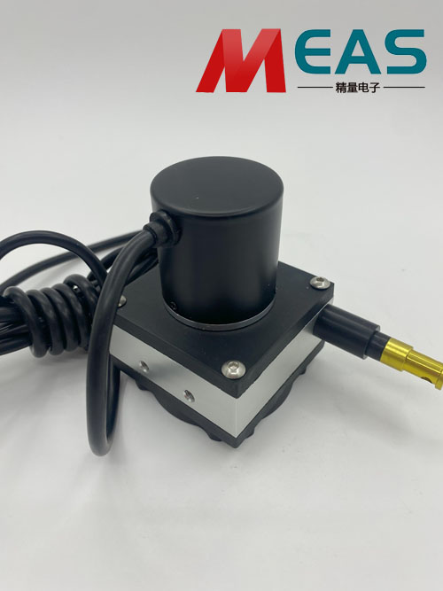 電流拉繩位移傳感器自主開發(fā)的轉(zhuǎn)換模塊進(jìn)行信號(hào)轉(zhuǎn)換